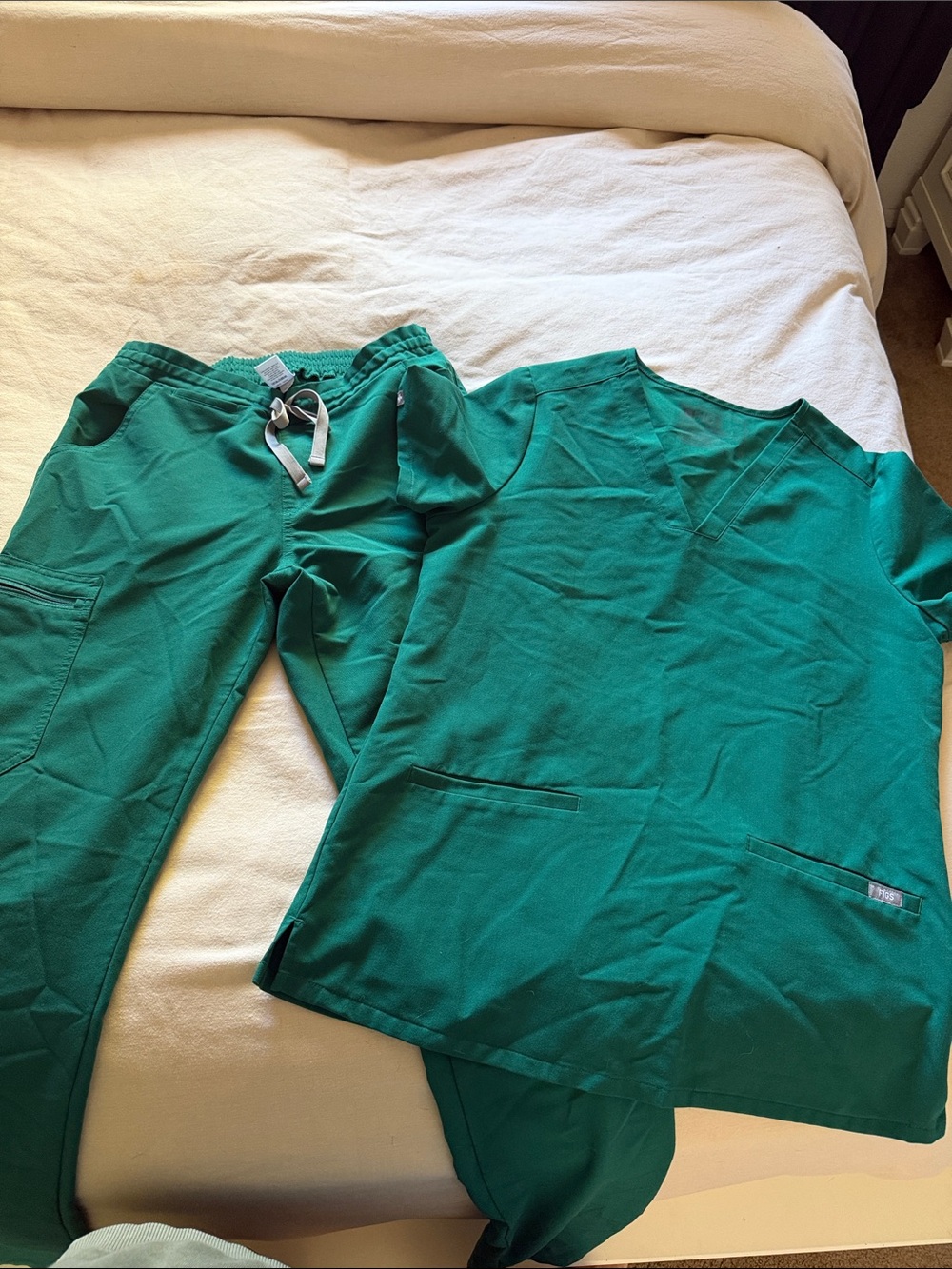 Figs Women's Teal Green Scrub Top and Drawstring Jogger Pants